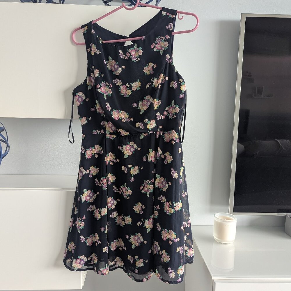 Open back floral summer dress